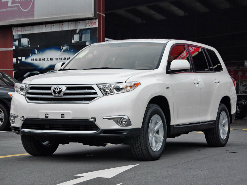 租車時司機朋友需要知道的轉(zhuǎn)彎技巧